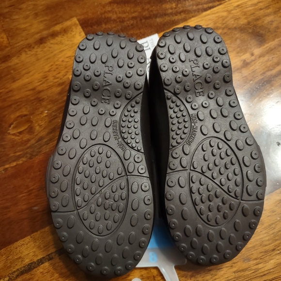 Children's place kids shoes - Picture 3 of 3